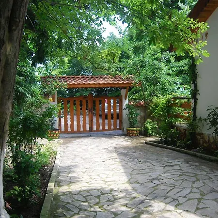 Holiday home For Rent - Desi