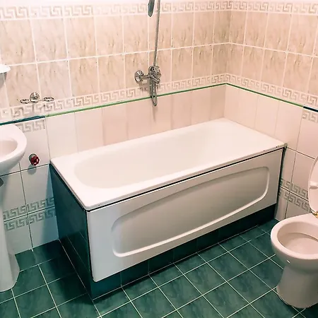For Rent - Desi Varna