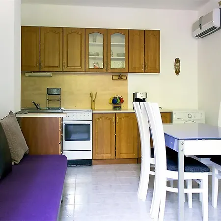 For Rent - Desi Holiday home Varna